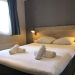 Facade Hotel 2*
