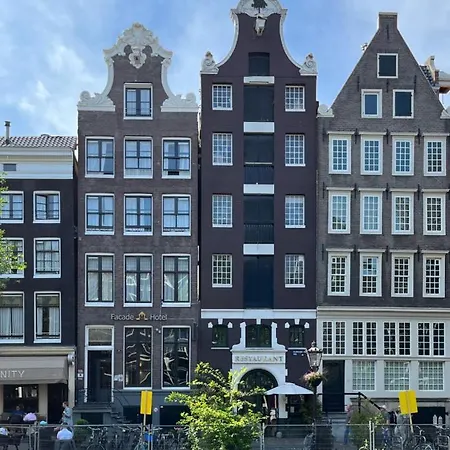 Facade 2* Amsterdam