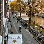Facade 2* 阿姆斯特丹